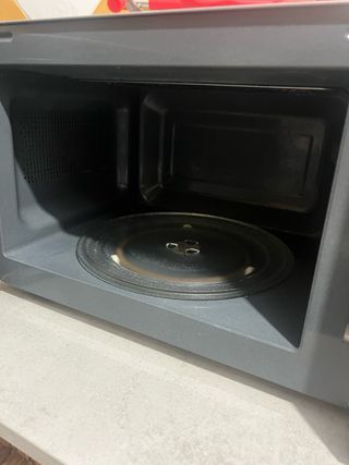 Microondas Taurus plateado