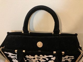 Bolso Zara Terciopelo Bordado temporada actual