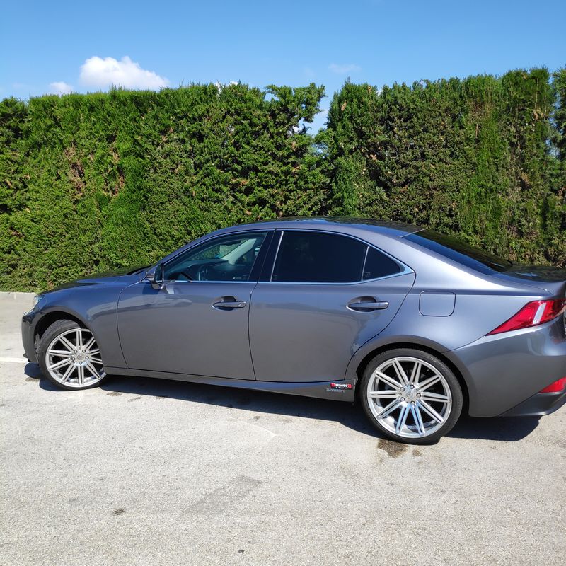 Lexus IS 2,5 300H 2014 - foto 1