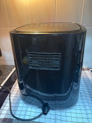 Freidora de aire Mandine negra