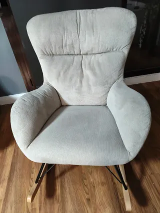 2 Mecedoras Beige Tela 150 cada una