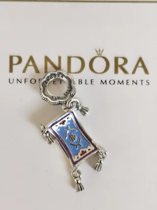 Charm Colgante Alfombra Mágica de Aladino Disney