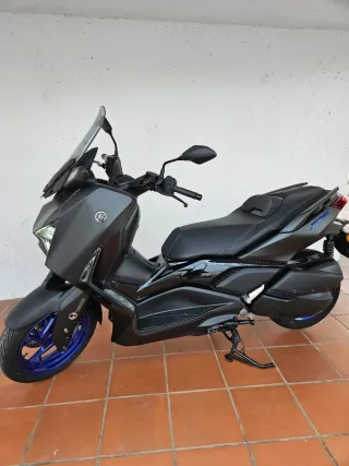 Yamaha Xmax 300 Icon Blue