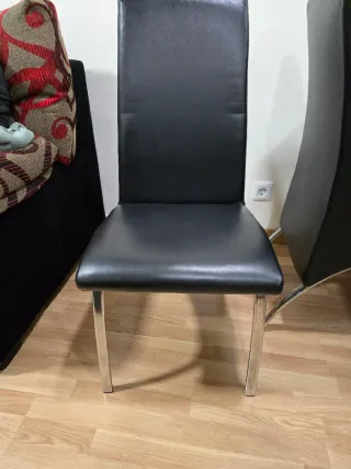 Mesa extensible comedor + 4 sillas