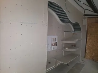 Estantería modular con iluminación LED