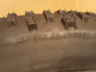 NEUMATICO TUBELESS 27,5 X 2.80