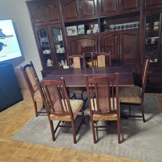 Mesa comedor con 6 sillas ratán y madera