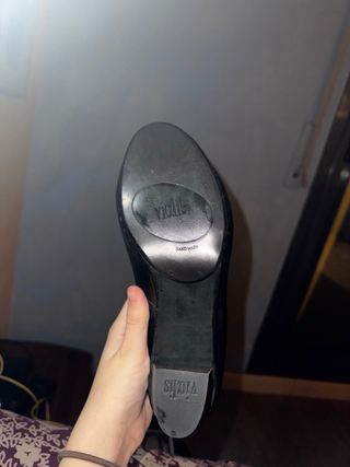 Zapatos Vialis negros diseño Mary Jane