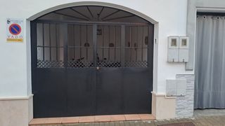 Puerta de cochera/garaje de hierro