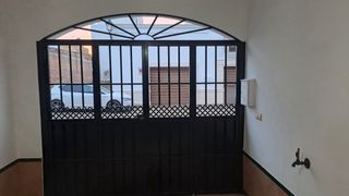 Puerta de cochera/garaje de hierro