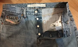 Jeans Diesel Basic Uomo Blu. Taglia 34 americana