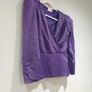 Blusa morada cruzada