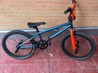 Bici BMX Azul y Naranja