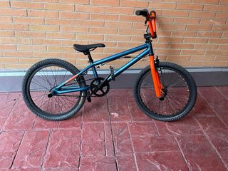 Bici BMX Azul y Naranja