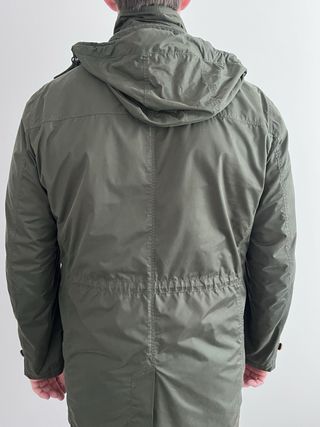 Gabardina hombre verde con capucha