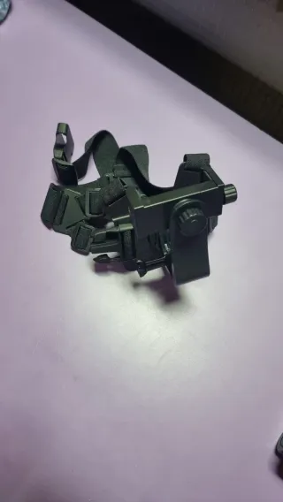 Soporte de pecho para móvil