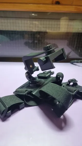 Soporte de pecho para móvil