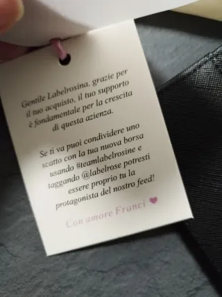 Porta documenti Label Rose nero e oro