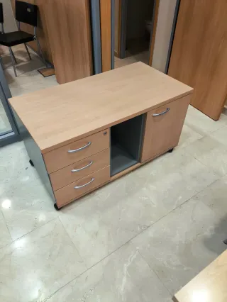 Mueble de oficina madera y metal