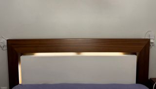 Dormitorio completo de madera de nogal macizo