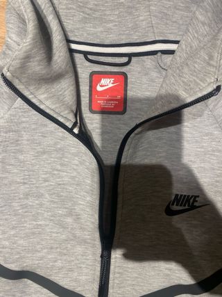 Sudadera Nike Tech Gris
