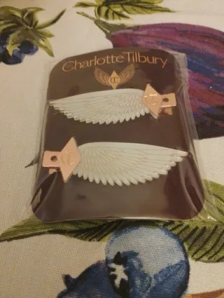 Fermagli Charlotte Tilbury Ali Dorate