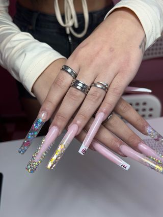 Manicurista | Servicio en estudio y a domicilio