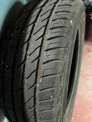 Neumático de coche