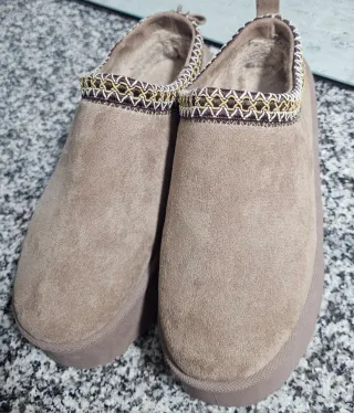 Zuecos de invierno cómodos