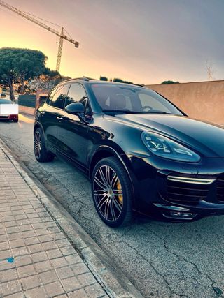 Porsche Cayenne turbo S, año 2016