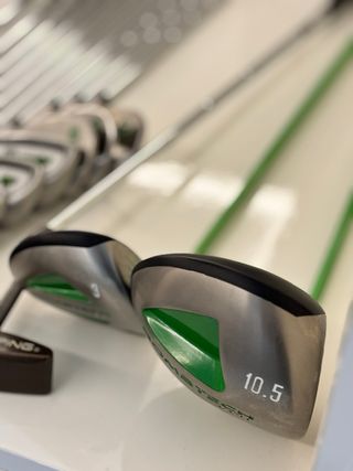 Set Golf Bombtech 13 Palos Flex