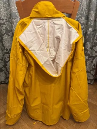 Abrigo impermeable amarillo traje de lluvia