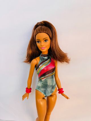 Muñeca Barbie Gimnasta Dreamhouse Adventures