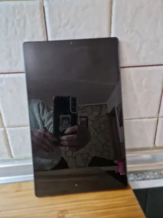 Tablet Lenovo Negra Buen Estado