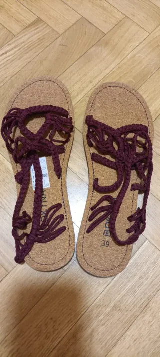 Sandalias Bokyna Rojas Talla 39