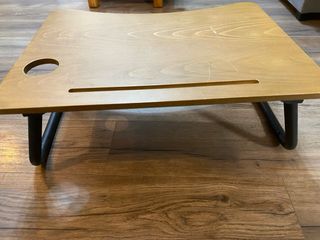 Mesita de cama o sofa de madera y metal