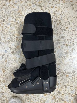 Bota Ortopédica Negra