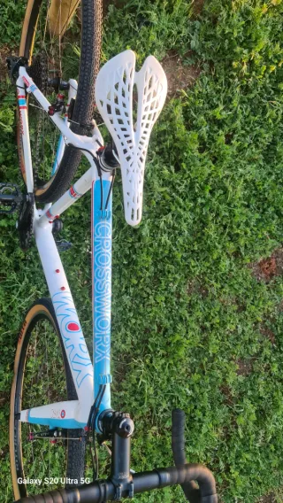 Bicicleta Gravel WORK Blanca