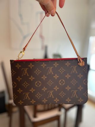 Pochette Louis Vuitton Neverfull