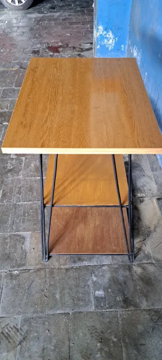 Mesa auxiliar vintage madera y metal