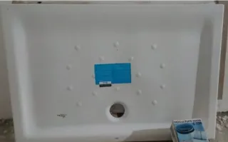 Plato de ducha blanco ceramico