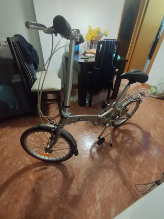 Bicicleta plegable DAHON gris