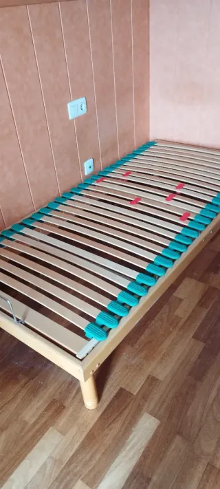 Cama individual madera con colchón