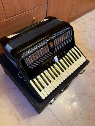 Acordeón Parrot con funda.