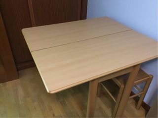 Mesa de cocina de madera