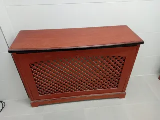 Cubre radiador de madera