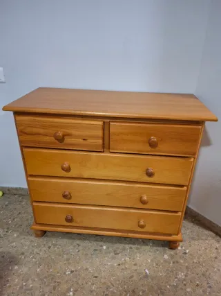 Conjunto de muebles de madera