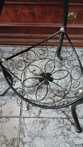 Mesita redonda cristal y metal