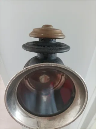 Antiguo farol doble corona