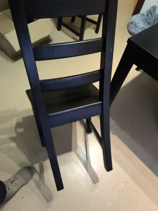 Mesa de comedor de madera negra + 6 sillas